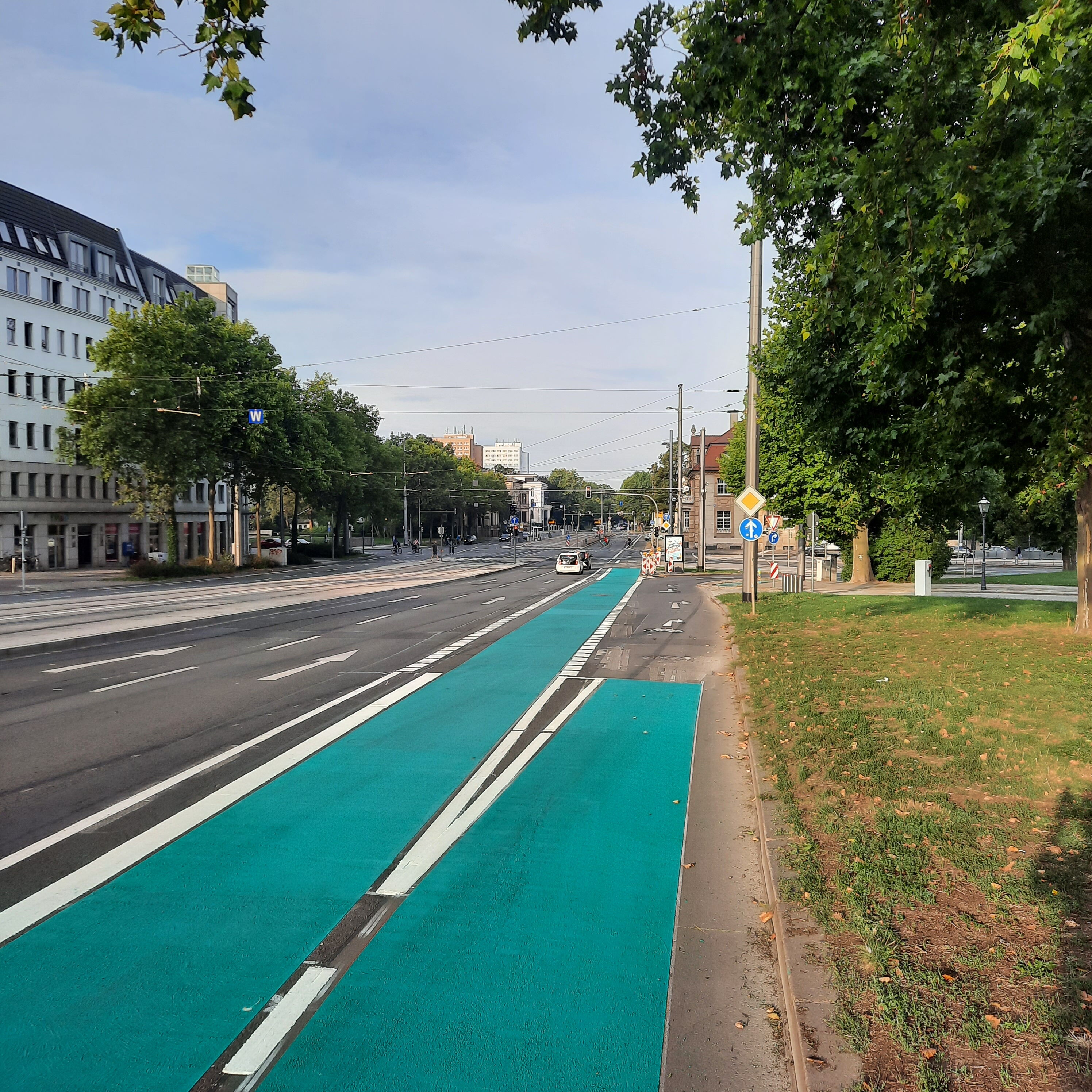 Grüner Ringradweg auf dem Leipziger Promenadenring