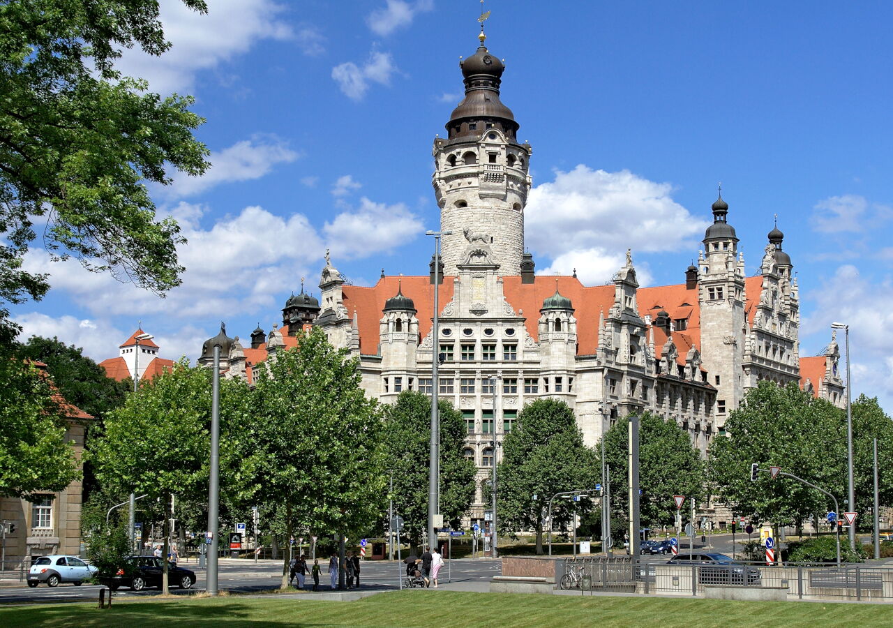 Neues Rathaus in Leipzig mit Johannapark als ruhiges Gebiet im Lärmaktionsplan