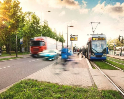 Wir freuen uns, dass die LVB nun endlich wesentliche Ökolöwen-Impulse in die Umsetzung bringt. Das sind gute Nachrichten, aber leider ist die Busnetzreform zu kurz gesprungen und die LVB hat nicht alle Fahrgastpotenziale gehoben, die sie hätte heben könne