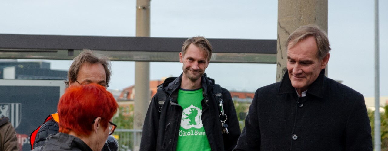 Gemeinsam mit dem Fuss e. V. und uns Ökolöwen hat Herr Jung zu einem Rundgang zu Fuß eingeladen.