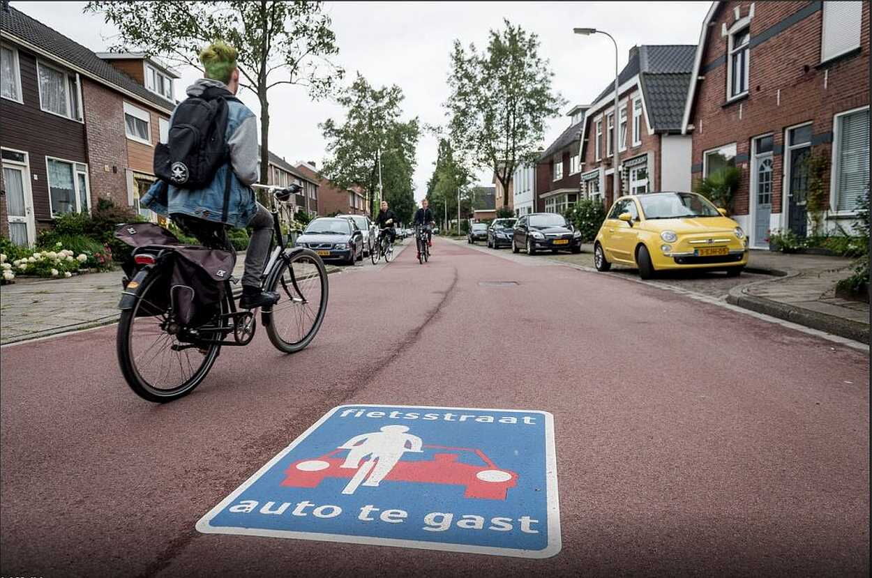 Fahrradstraße in den Niederlanden (CC BY-SA 4.0)