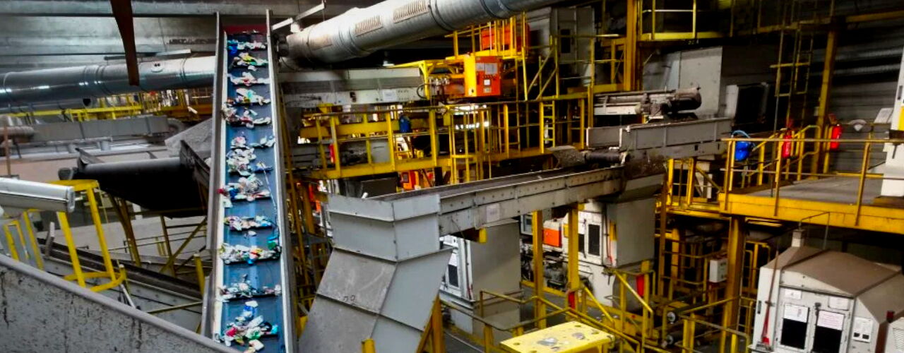 Die AG Abfall informiert sich in der AVL Abfallverwertung Leipzig GmbH.