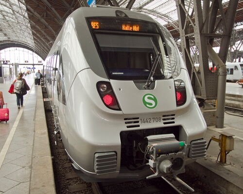 S-Bahn im Hauptbahnhof Leipzig