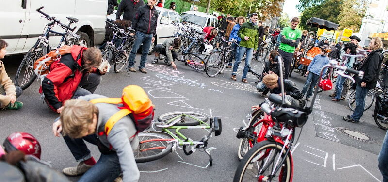Fahrraddemo auf der Bernhard-Göring-Straße in Leipzig