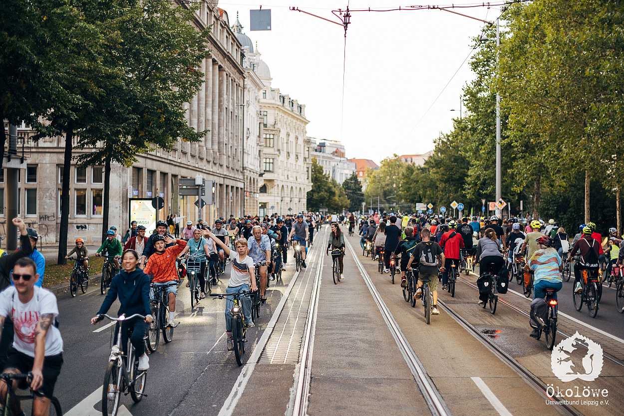 Mehr als 6.000 fröhliche Radler:innen eroberten auf der Leipziger RADNACHT 2025 den Innenstadtring