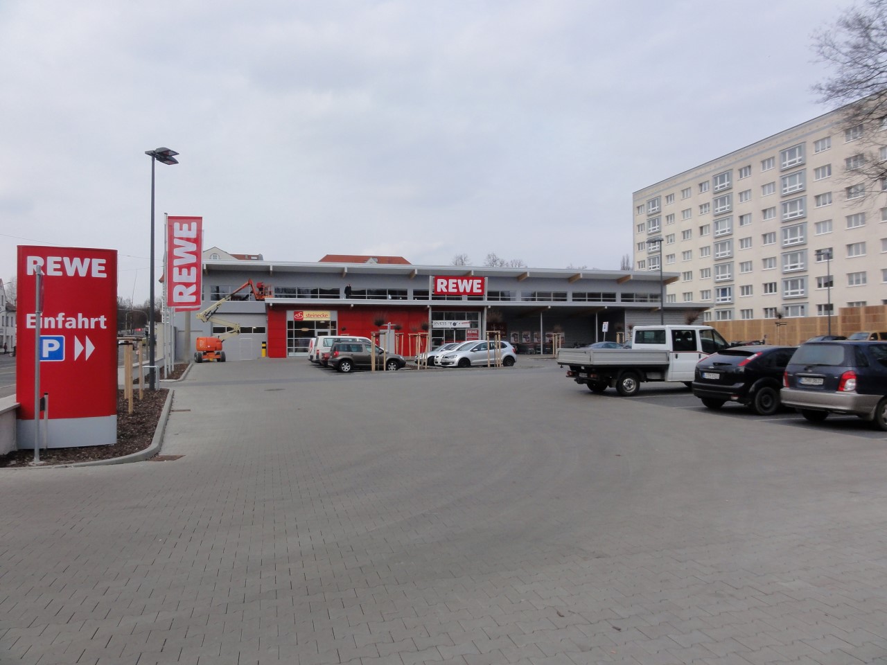 REWE Parkplatz an der Bornaischen Straße