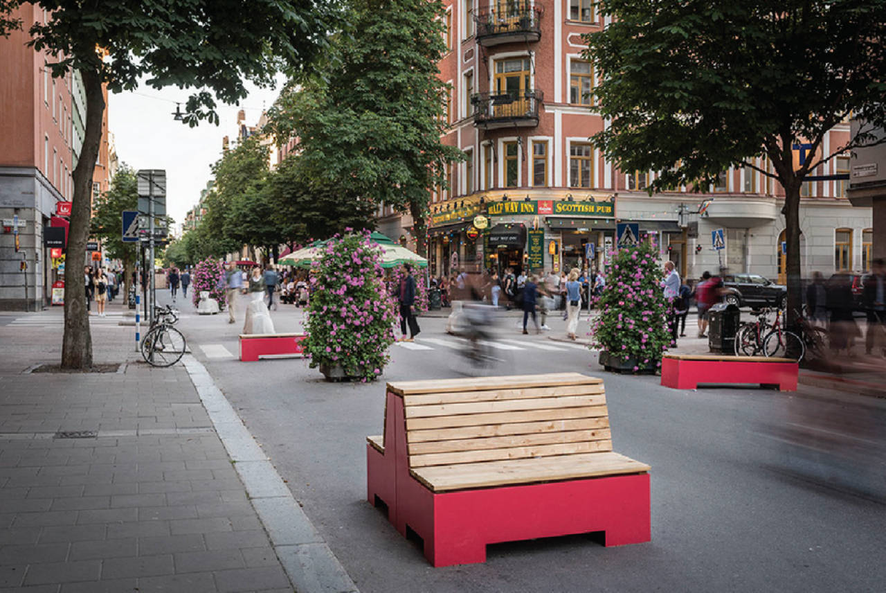 Sommerstraßen in Stockholm - von Mai bis September autofreie Begegnungsräume Foto: Ernst Henry