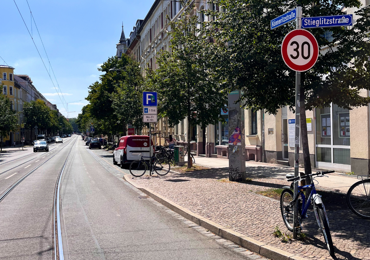 Die Könneritzstraße hat jetzt auf der kompletten Länge Tempo 30
