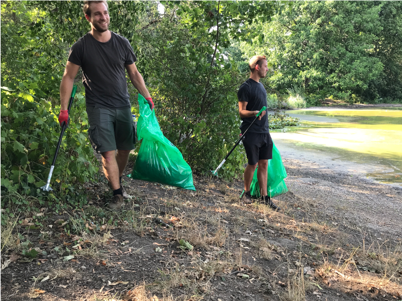 Müllsammelaktion der AG Naturschutz im Stünzer Park